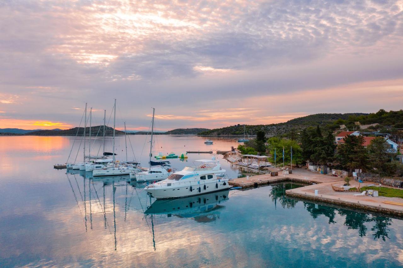 Glamping Resort Festa Kornati Pristanisce Exterior foto